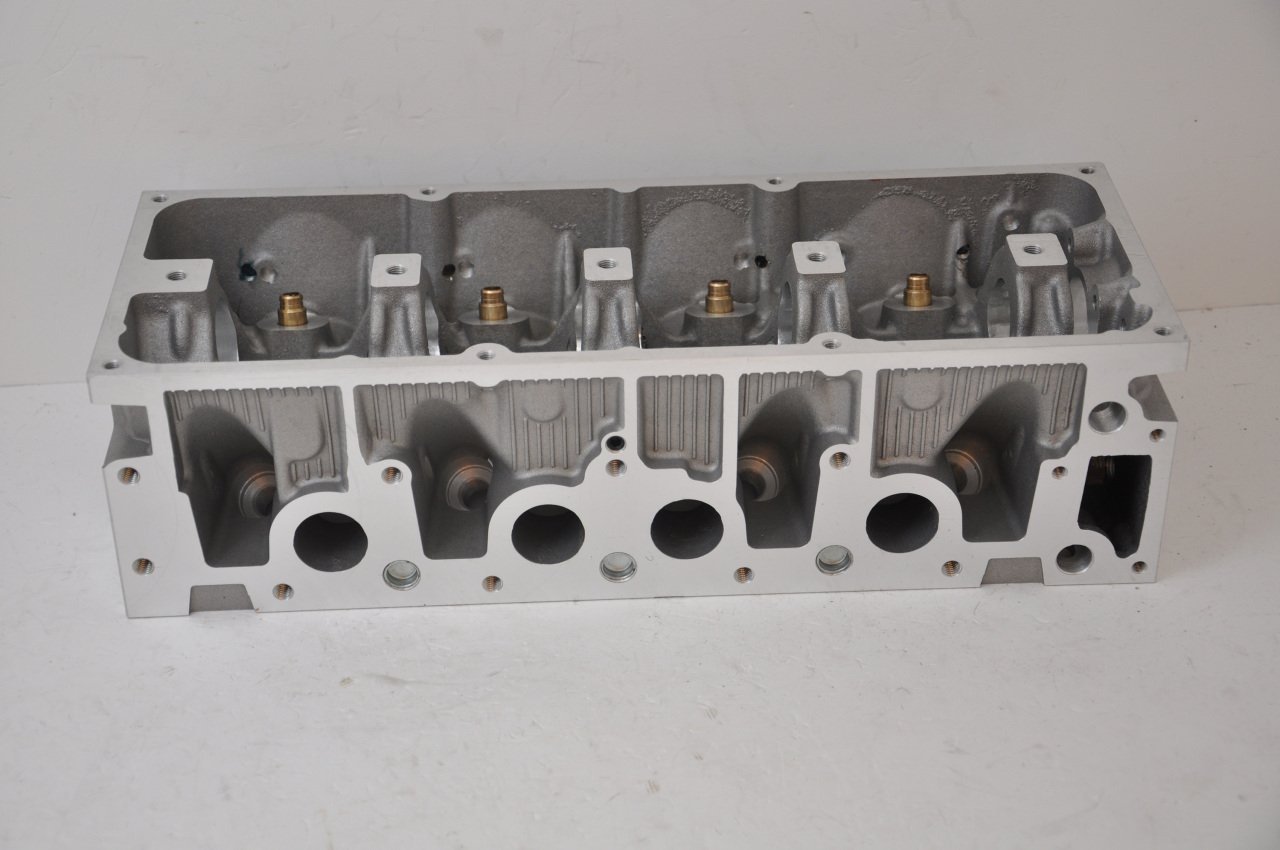 Silindir Kapağı 1.4-1.6 8 Valf Clio-Megane