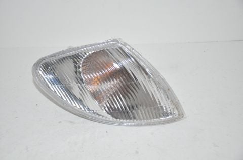 Sinyal Lambası Ön Sağ Megane 1995-2002 Arası