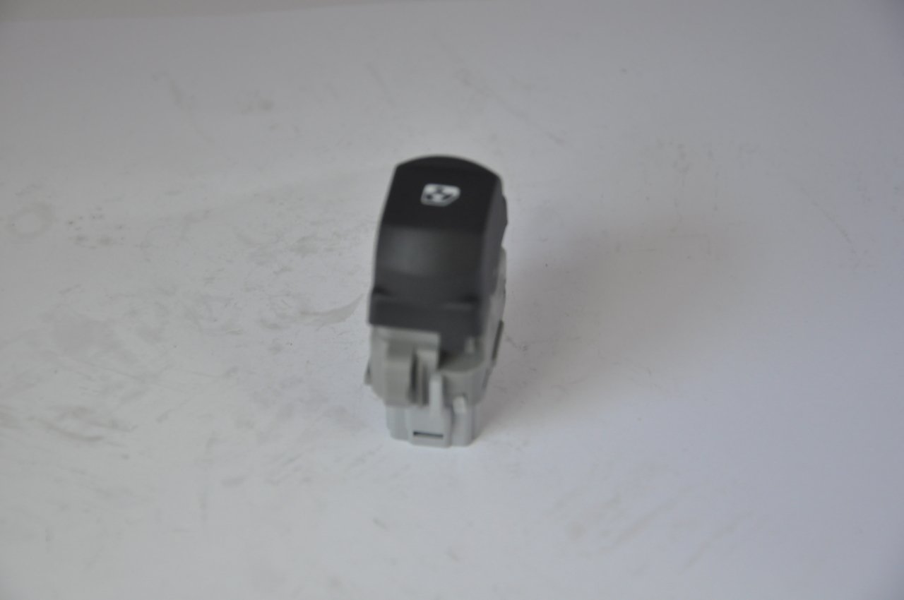 Cam Açma Anahtarı Ön Sağ Megane II