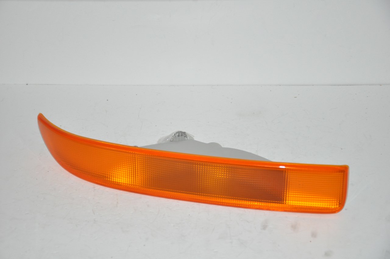 Sinyal Lambası Ön Sağ Master 1998-2004 Arası (Sarı)