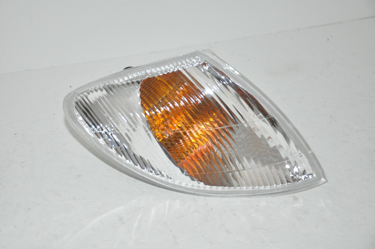 Sinyal Lambası Ön Sağ Megane 1995-2002 Arası