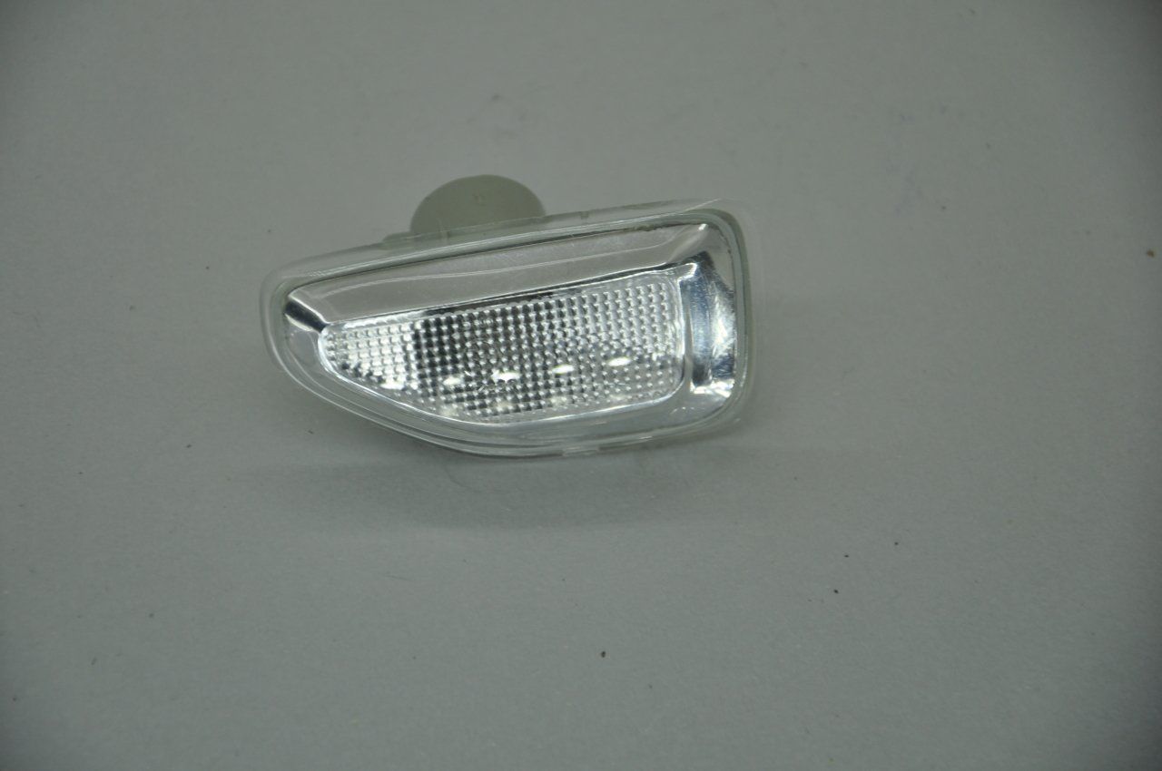 Çamurluk Sinyali Ön Sol Dacıa Sandero-Stepway 2013 Sonrası-Duster 2018 Sonrası