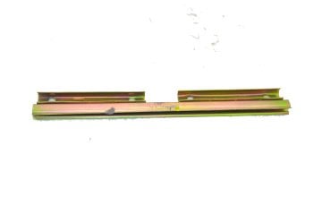 Kapı Cam Alt Kızağı Ön R9-R11