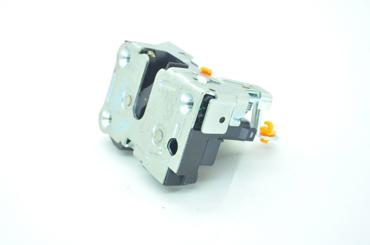 Kapı Kilidi Ön Sağ Master 1998-2011 Arası