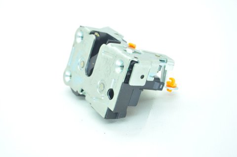 Kapı Kilidi Ön Sağ Master 1998-2011 Arası