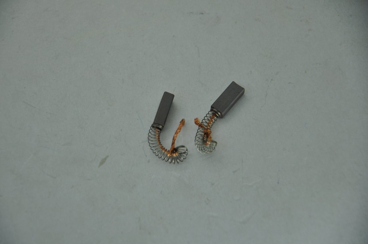 Alternatör Kömürü Clio-Kango