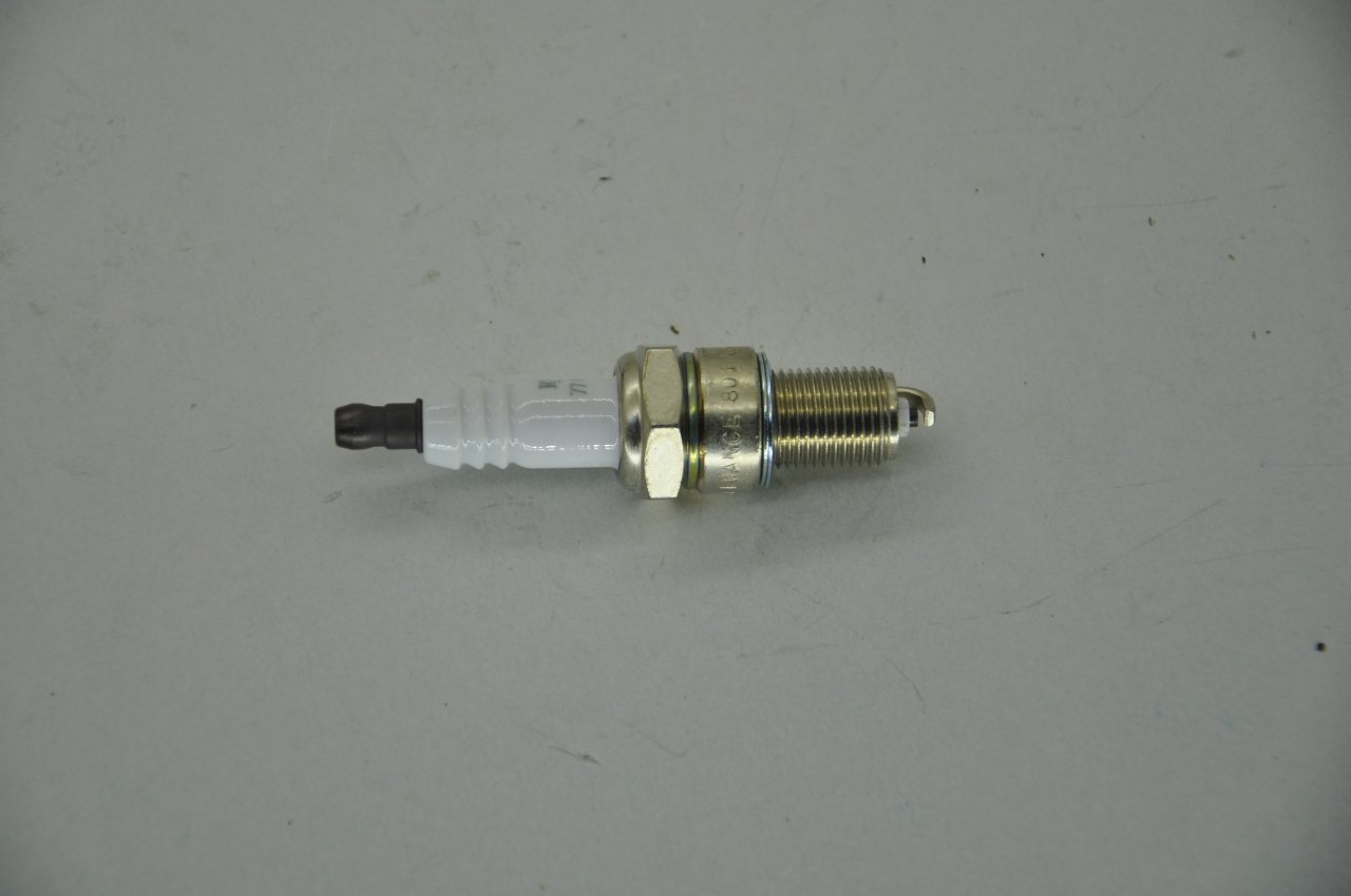 Buji (Adet) 1.4-1.6 R9-R11-R19 (Karbüratörlü)