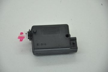 Bagaj Kapak Kilit Motoru Megane 1995-2002 Arası-R19