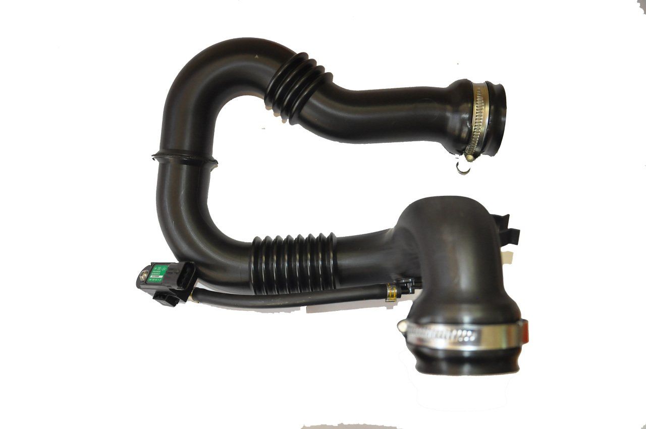 İntercool Hortumu (Sağdan Çıkış Üst) 2.0 Trafıc M9R (Sensörlü)