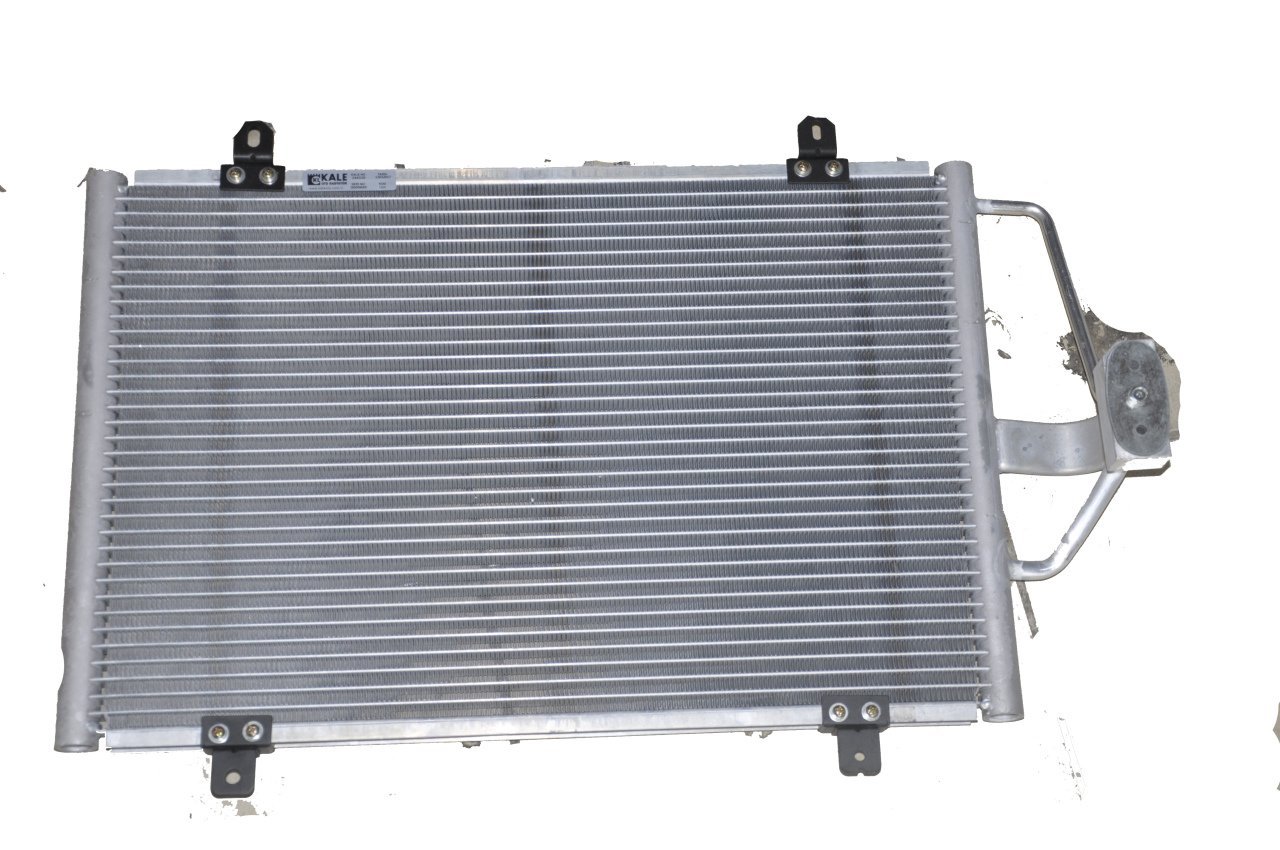 Radyatör Klima (Kondanser) Megane 1995-2002 Arası (Üstten Ayaklı)