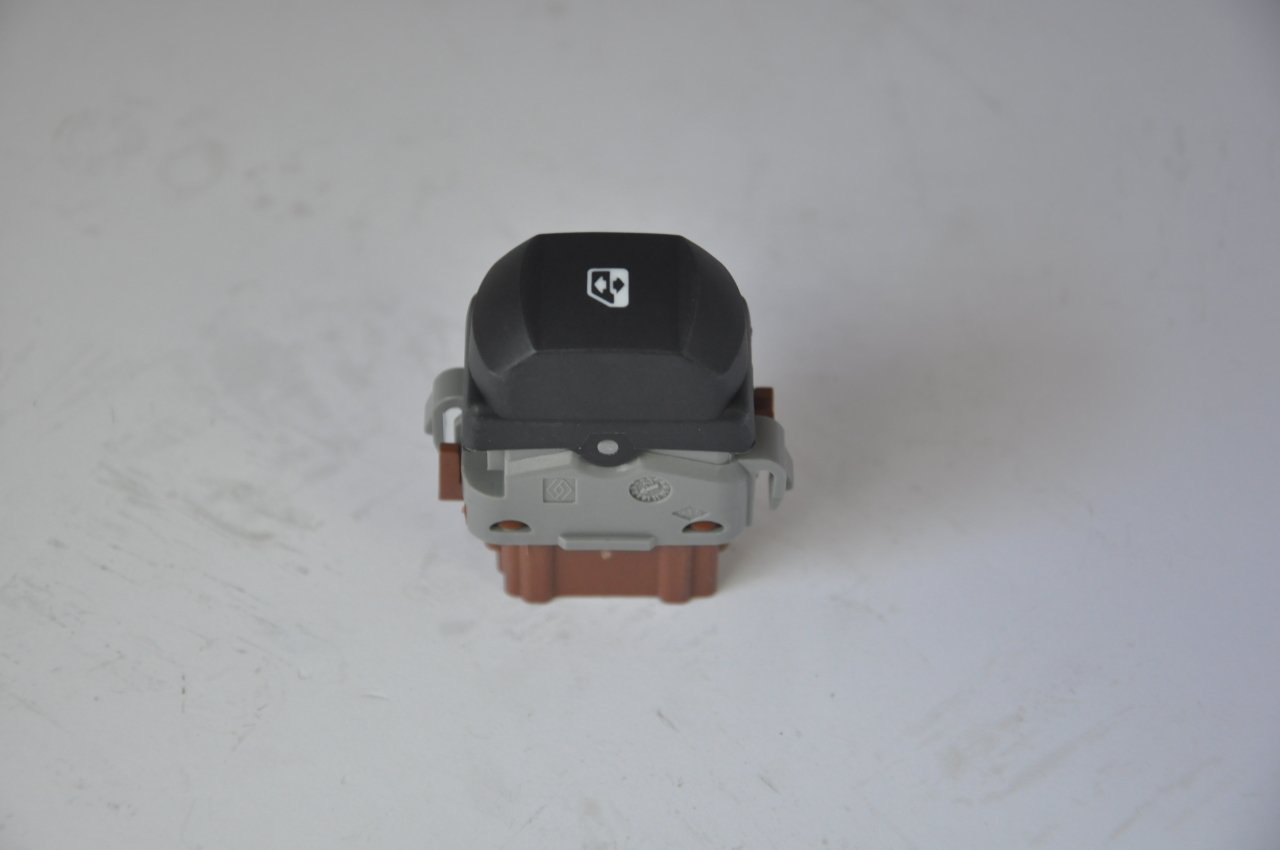 Cam Açma Anahtarı Ön Sağ Megane II