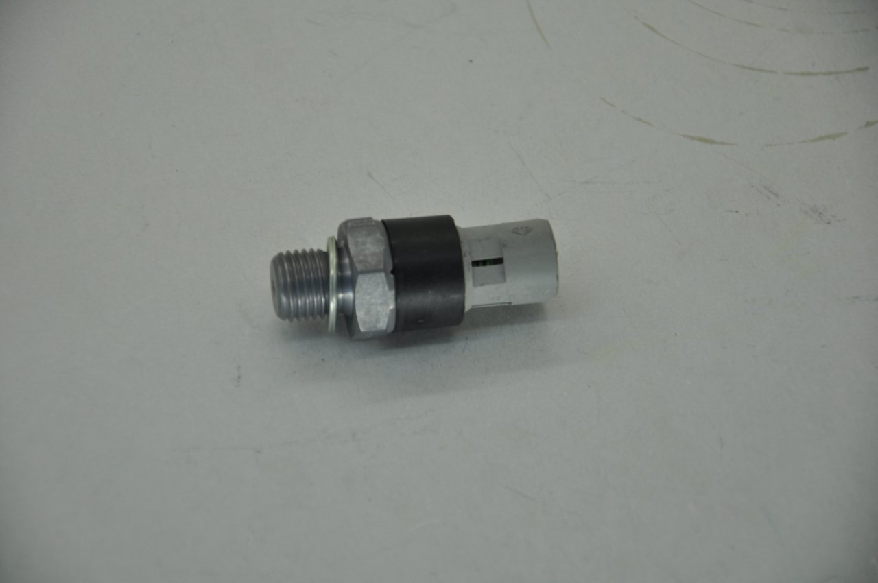 Yağ Müşürü Clio-Kango-Megane II-Dacıa Duster (Gri Soket)