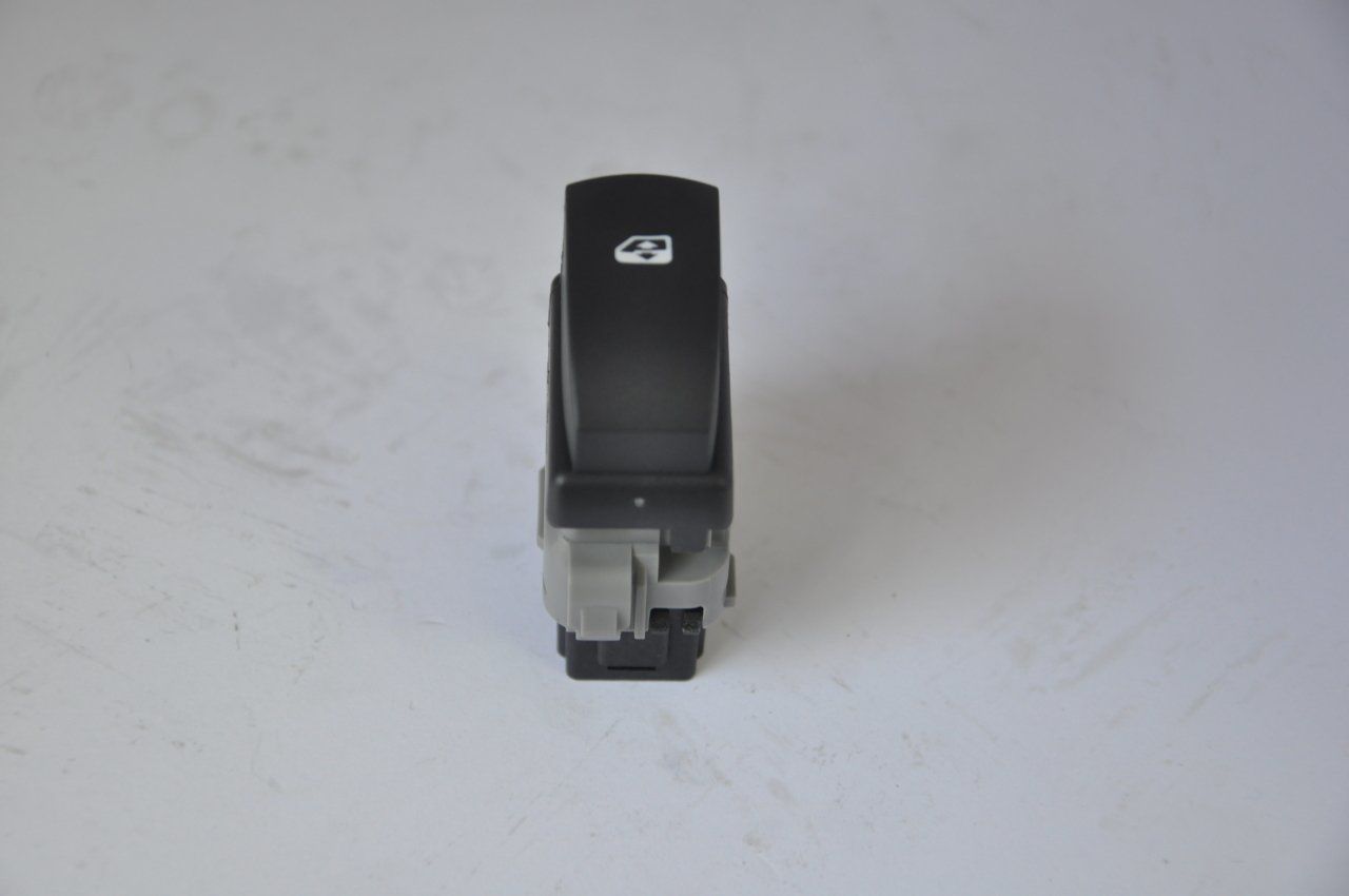 Cam Açma Anahtarı Ön Sağ Clio III