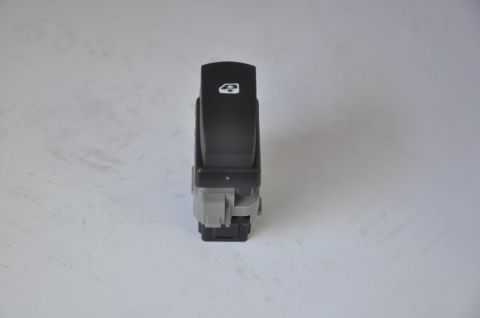 Cam Açma Anahtarı Ön Sağ Clio III