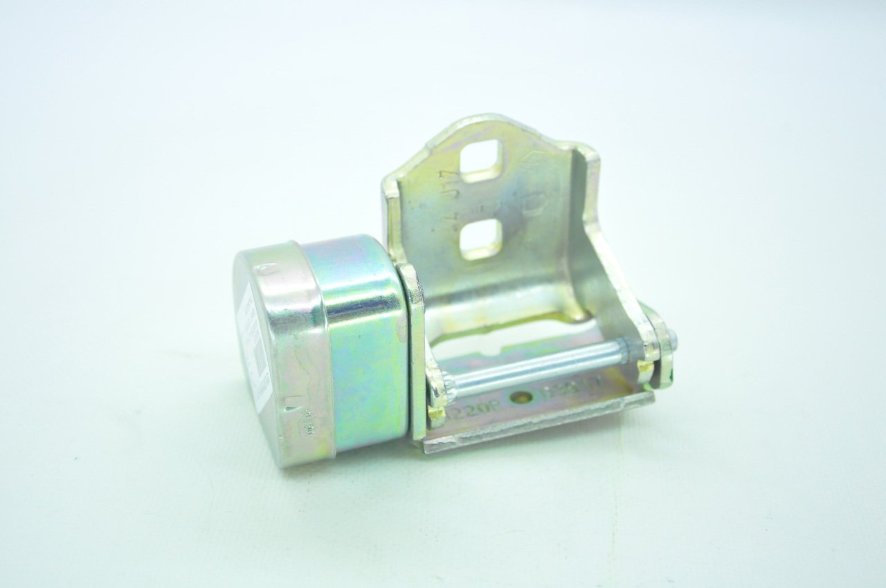 Kapı Menteşesi Alt Ön Sağ Megane II (Yeşil Boyalı)