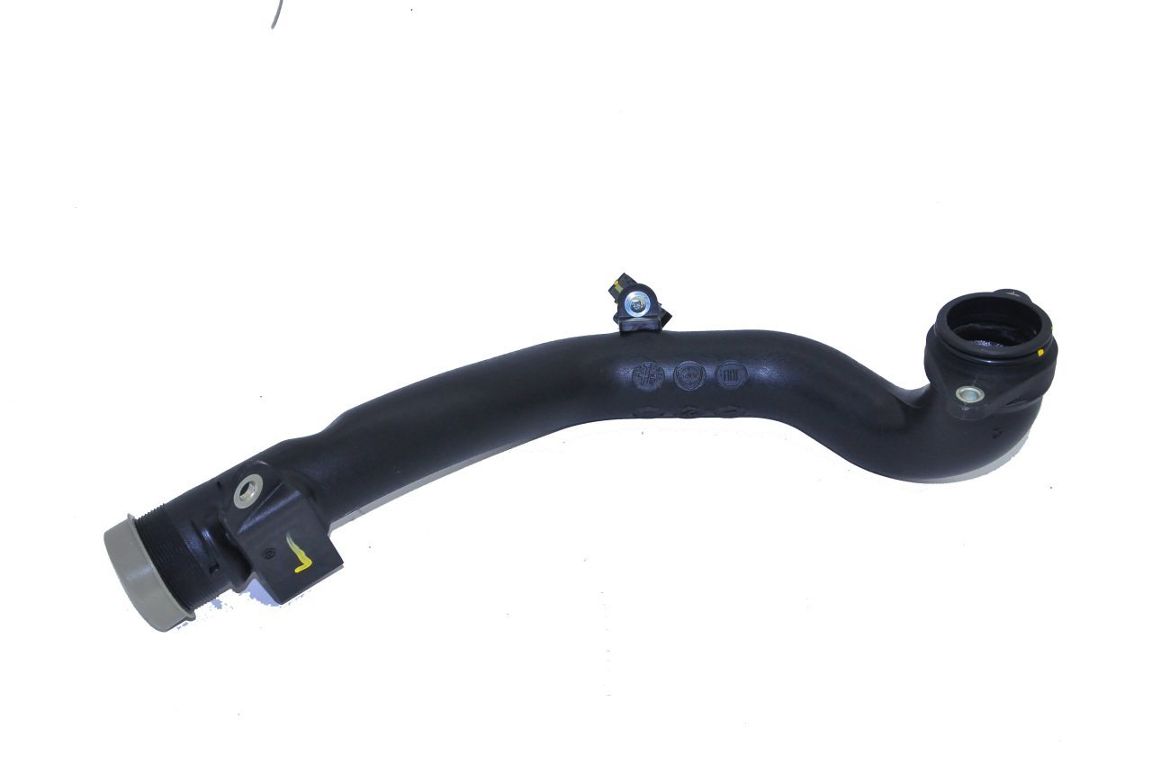 İntercool Hortumu 1.3 Doblo 2010 Sonrası-Linea Euro 5(Soldan Çıkış Üst Stop Star Olan)