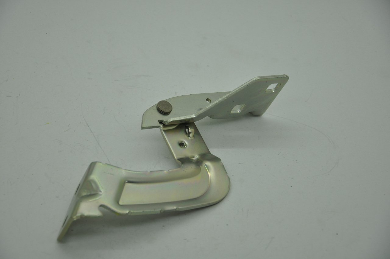 Motor Kaput Menteşesi Sağ Kango 2003-2007 Arası