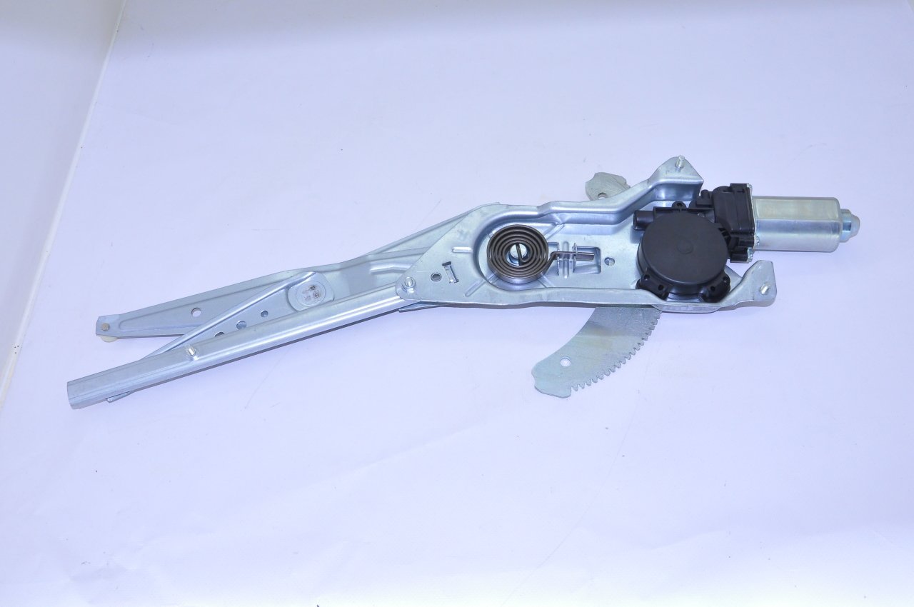 Cam Krikosu Ön Sağ Kango (Elektirikli) 1997-2007 Arası