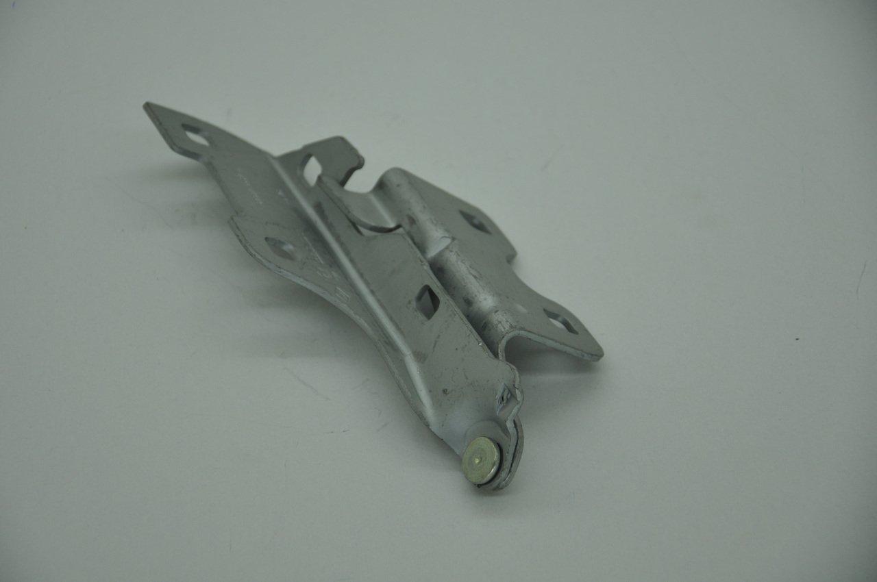 Motor Kaput Menteşesi Sol Clio 1998-2008 Arası