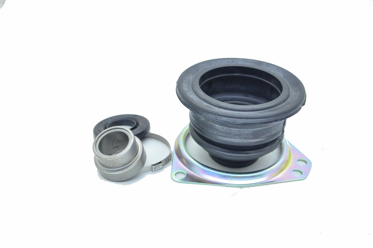 Aks Körüğü İç Sol Master-Trafic (Rulmansız) (Saclı)