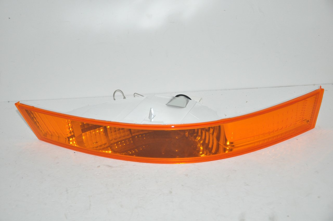 Sinyal Lambası Ön Sağ Master 2004-2011 Arası (Sarı)