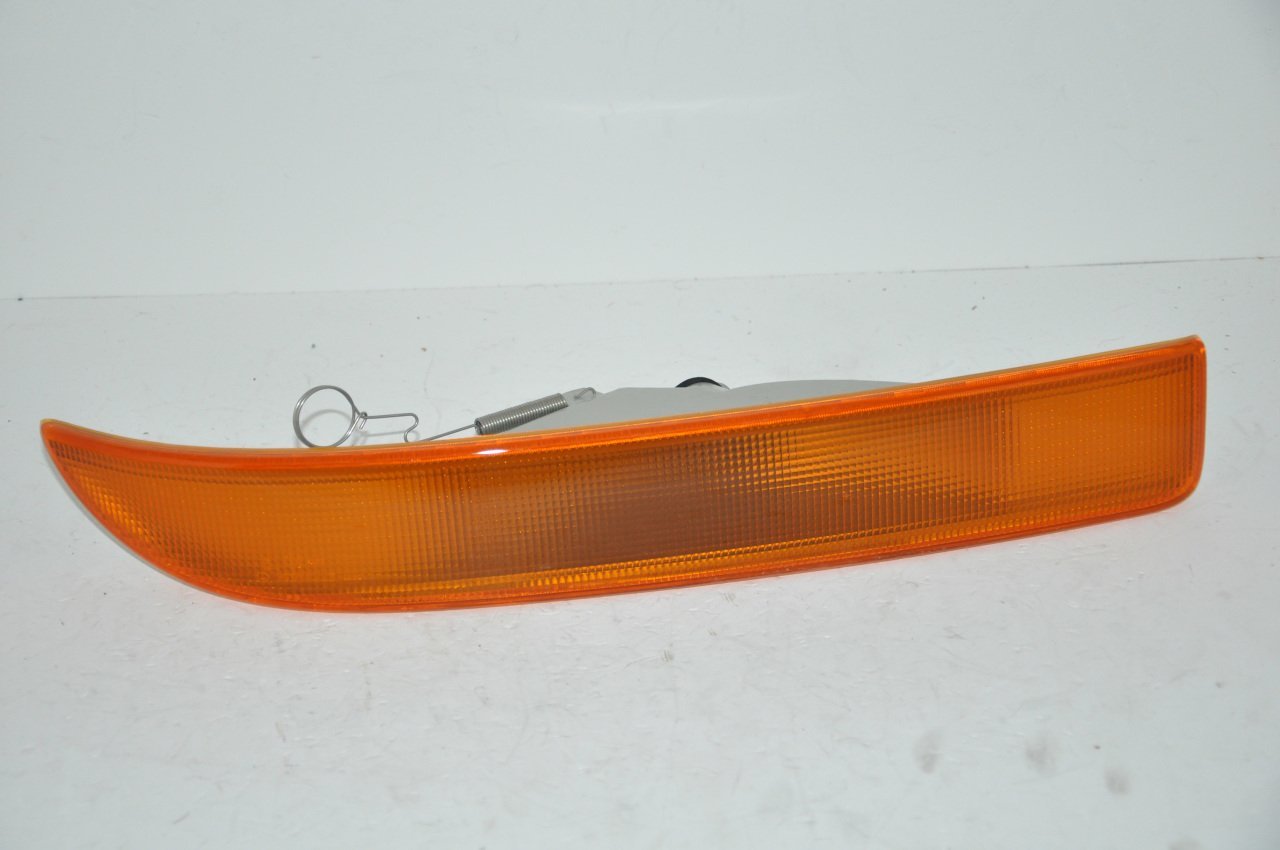 Sinyal Lambası Ön Sağ Master 1998-2004 Arası (Beyaz)