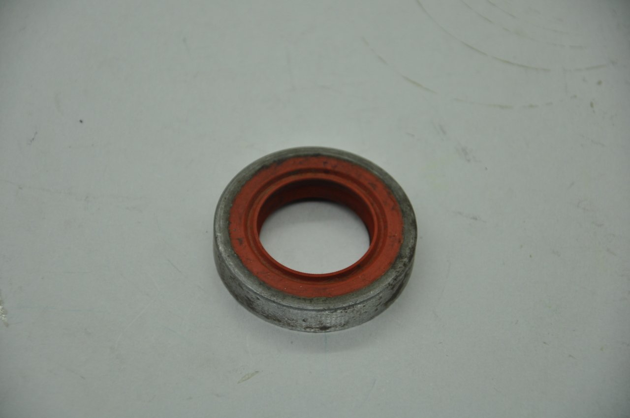 Şanzıman Arka Kuyruk Keçesi Doğan-Şahin-Kartal Ym