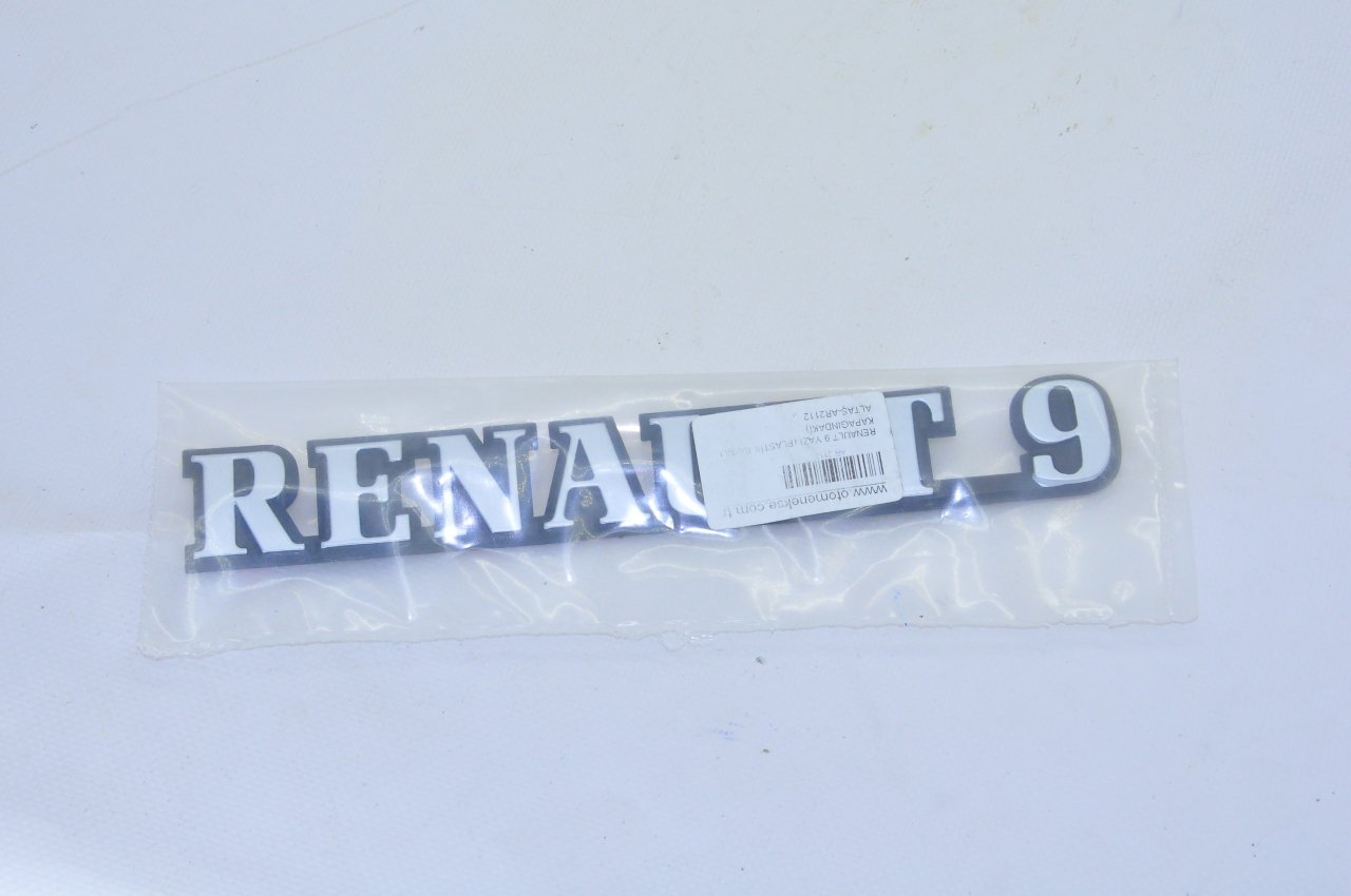 Renault 9 Yazı (Plastik Bagaj Kapağındaki)
