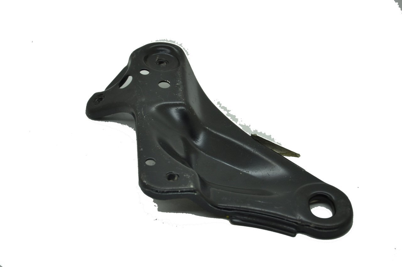 Radyatör Bağlantı Ayağı Alt Sağ Megane 1995-2002 Arası