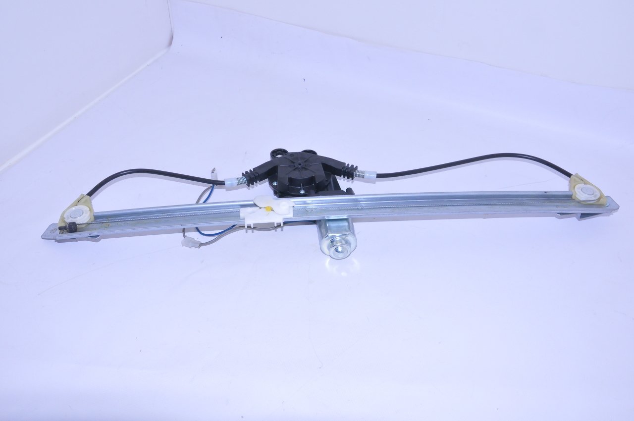 Cam Krikosu Ön Sol Trafic (Elektirikli)