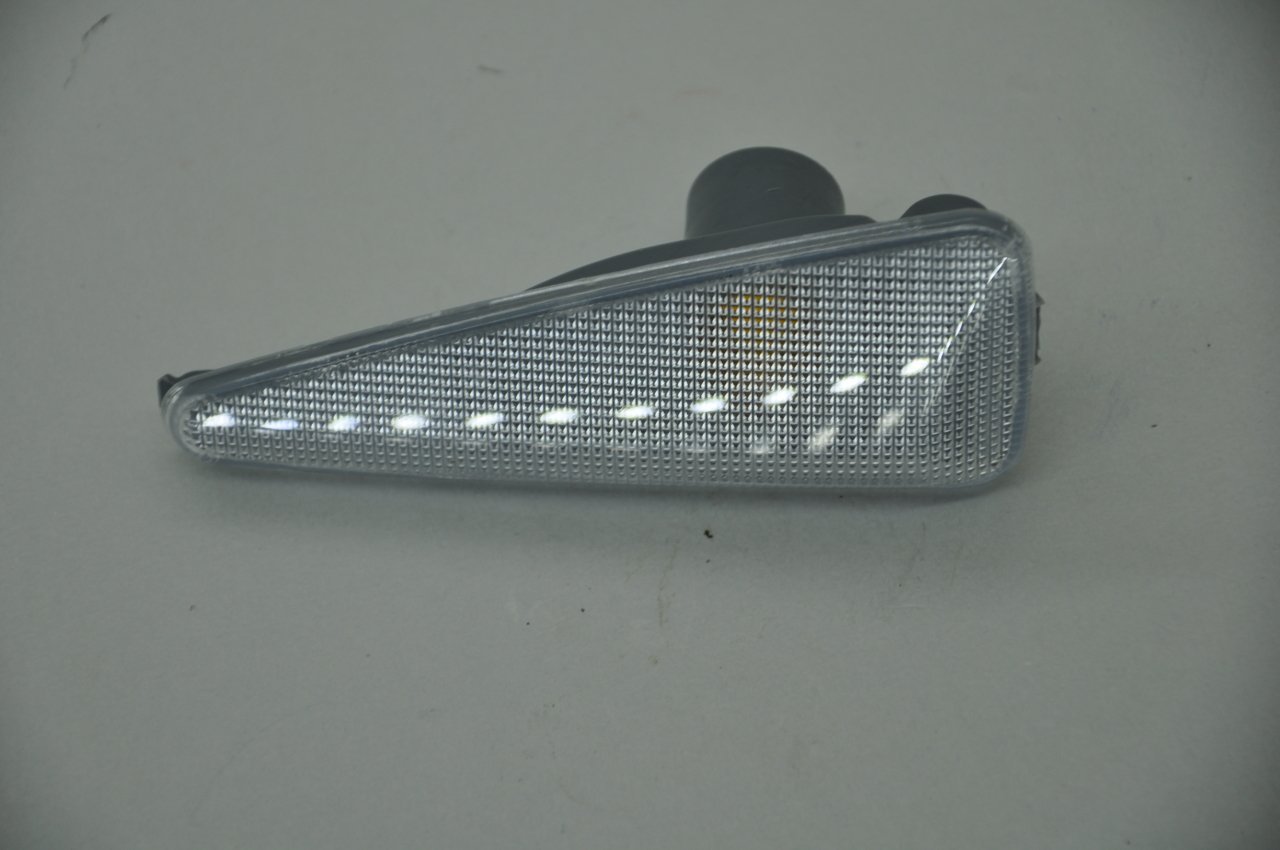 Çamurluk Sinyali Ön Sağ Clio Symbol 2008-2012 Arası Thalıa (Beyaz)