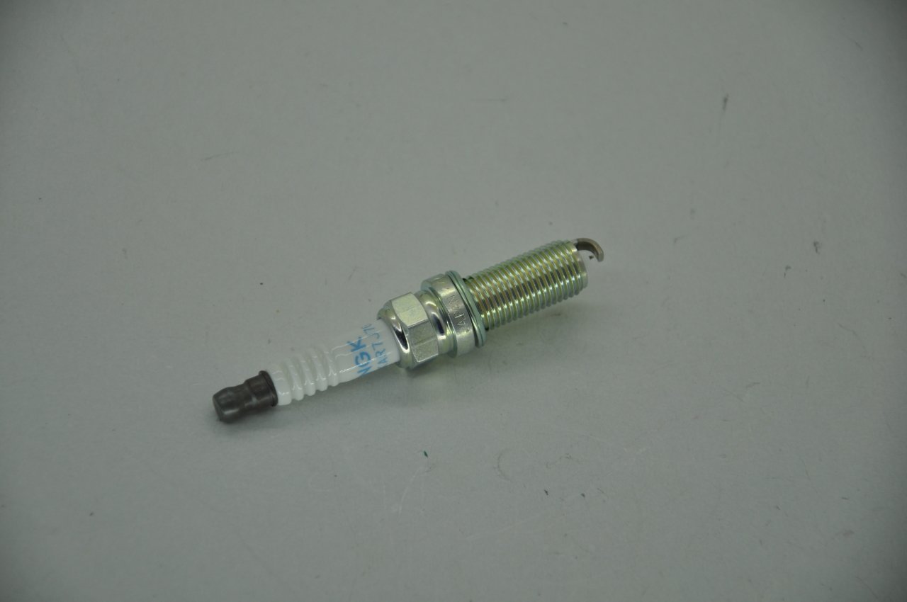 Buji (Adet) 0.9-1.2 Clio IV-Captur-Sandero (Turbo)