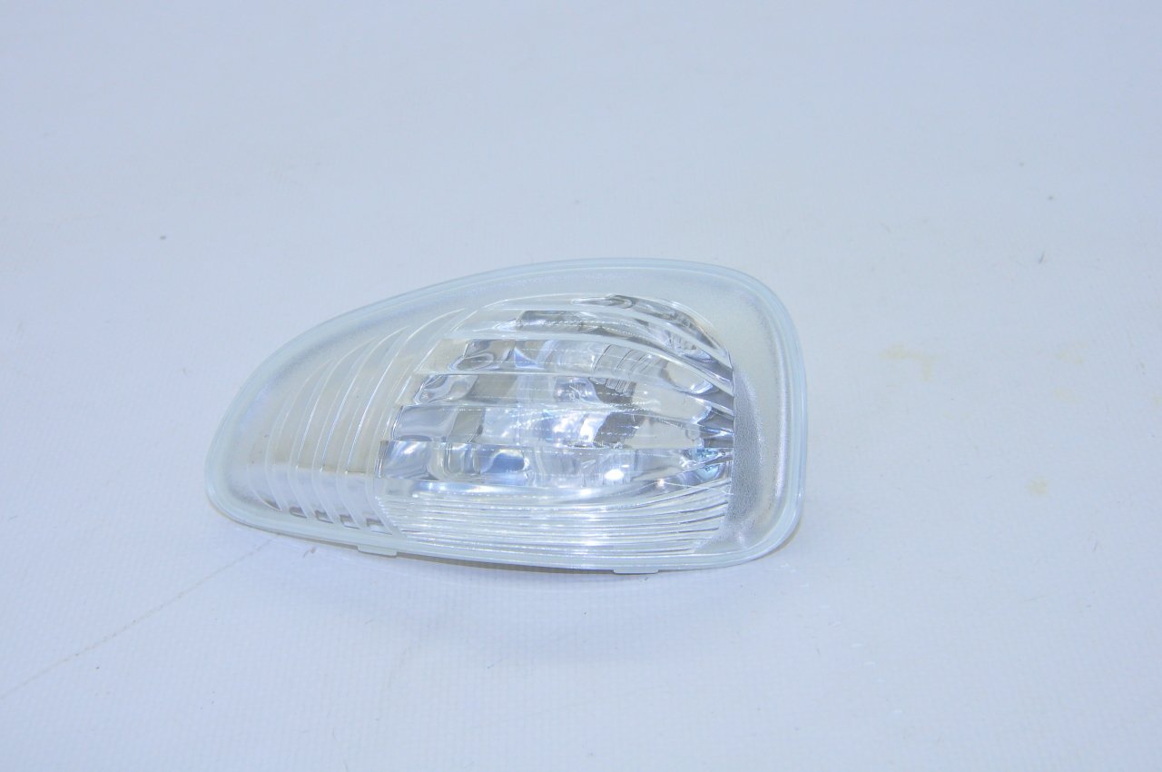 Dış Dikiz Ayna Sinyali Sağ (Beyaz) Master 2011 Sonrası