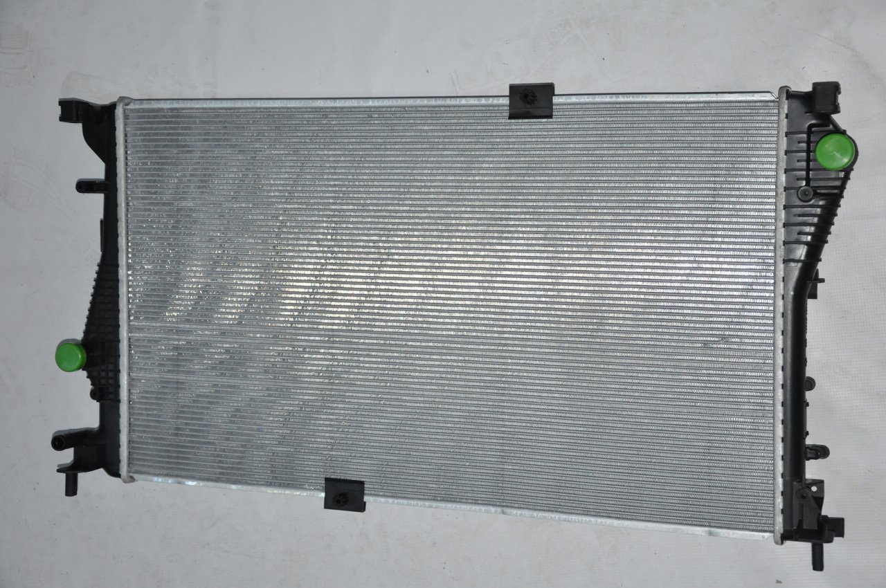 Radyatör Su 2.0 Trafic 2012 Sonrası