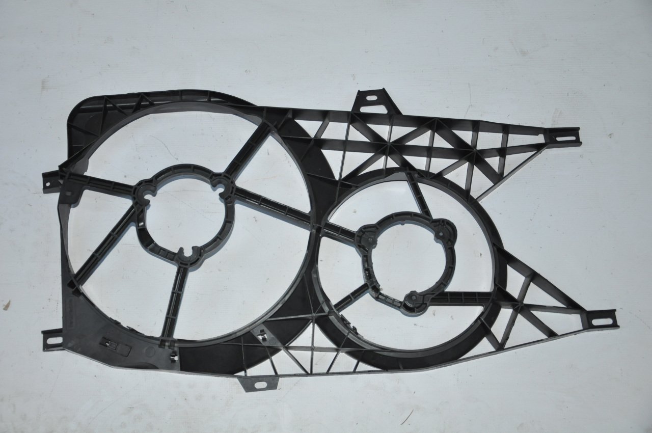 Fan Motor Çerçevesi 2.0 Trafic 2012 Sonrası