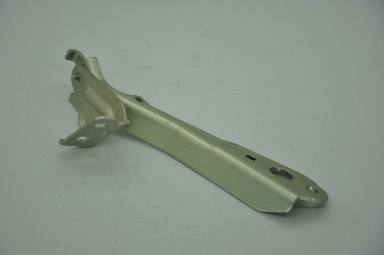 Motor Kaput Menteşesi Sağ Master 2011 Sonrası