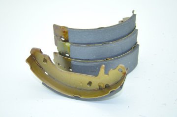 Fren Balatası Papuçlu Tk.Arka 1.7 R21 Manager-Optima-Twingo