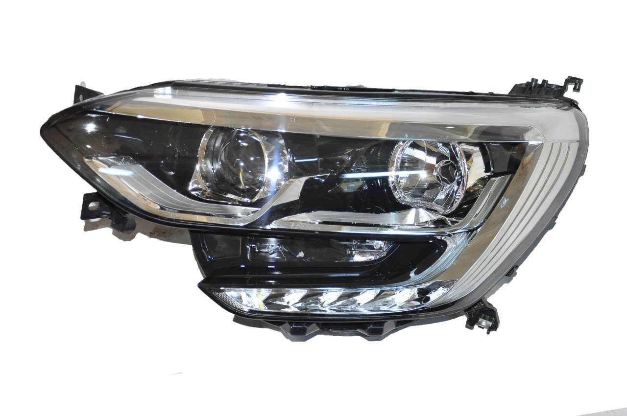 Far Sol Megane IV 2016 Sonrası (Krom Çerçeveli Alttan Yarım Ledli)